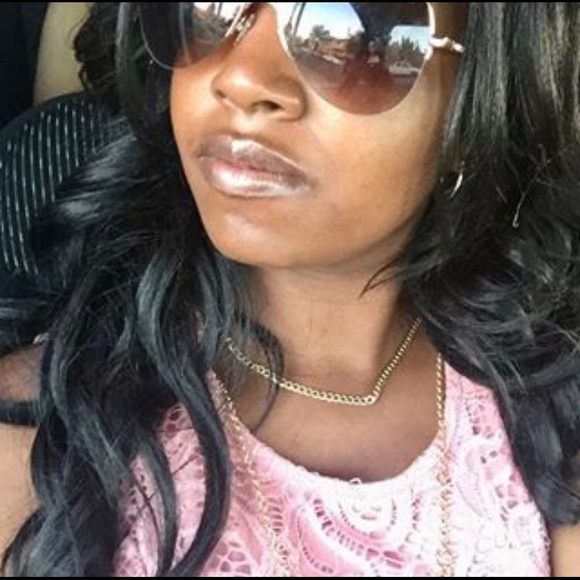 Meet your Posher, Tonita - Picture 1 of 1